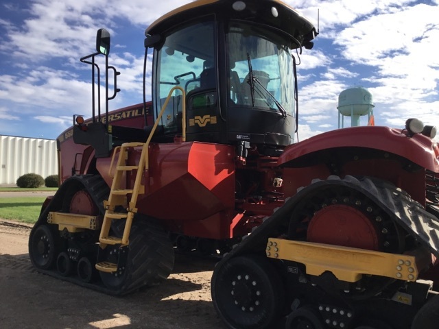 2016 Buhler Versatile 550DT Tractor