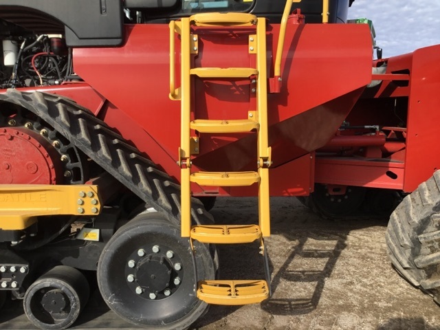 2016 Buhler Versatile 550DT Tractor