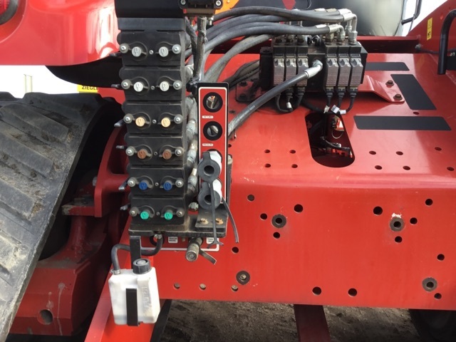 2016 Buhler Versatile 550DT Tractor