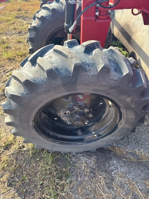2018 Amity 3750 Beet Equipment