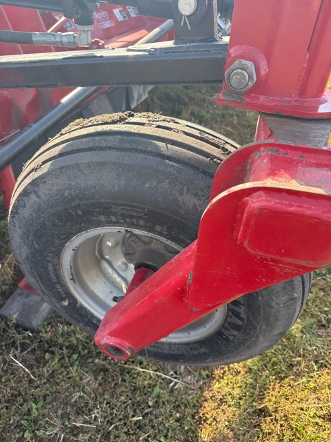 2018 Amity 3750 Beet Equipment