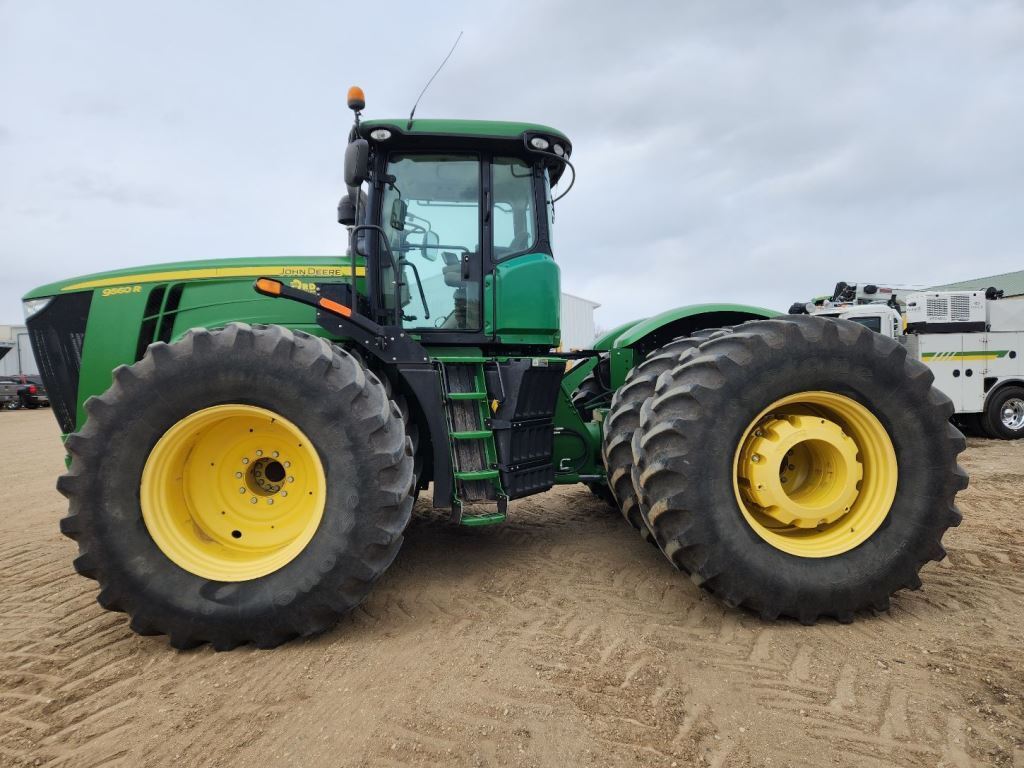 2012 John Deere 9560R Tractor