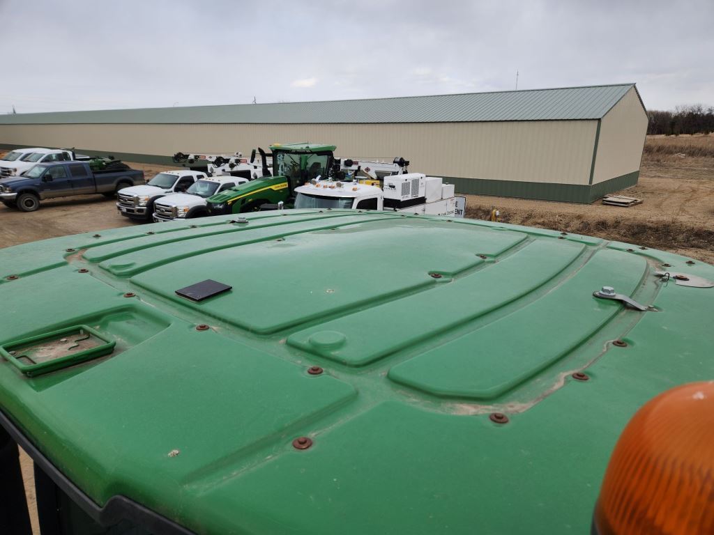 2012 John Deere 9560R Tractor