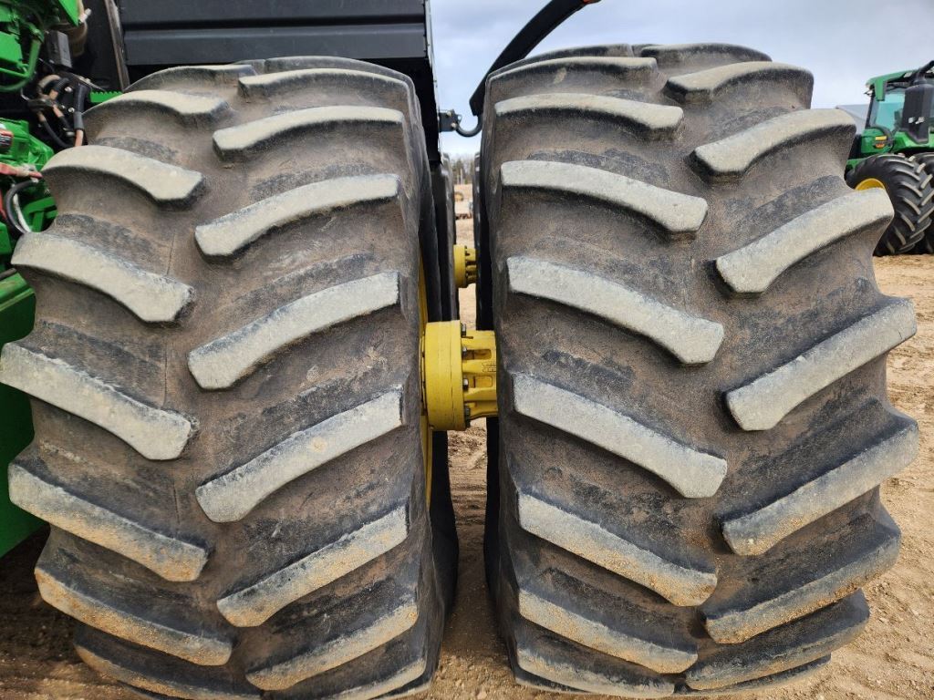 2012 John Deere 9560R Tractor