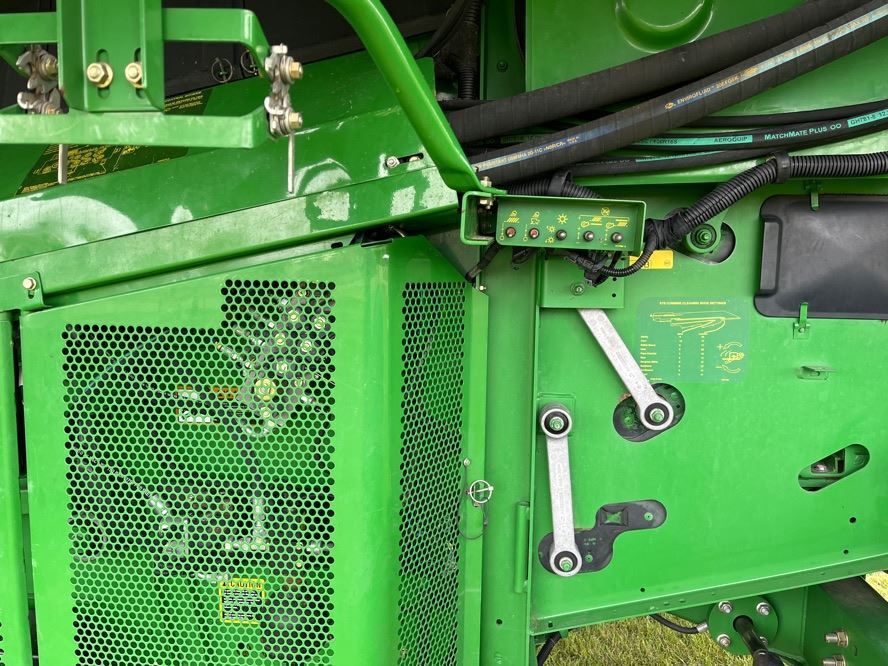 2008 John Deere 9870 STS Combine