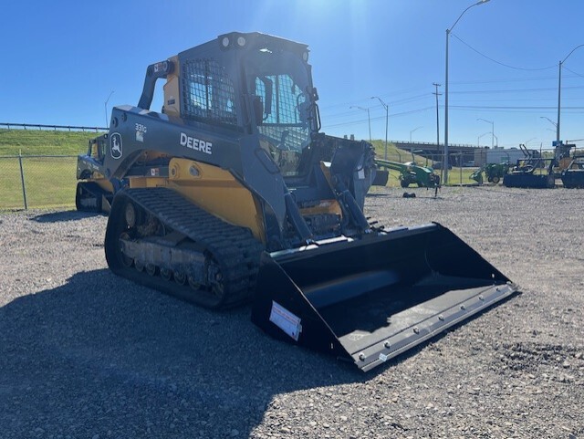2023 Deere 331G Skid Steer