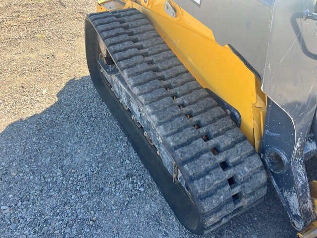 2023 Deere 331G Skid Steer
