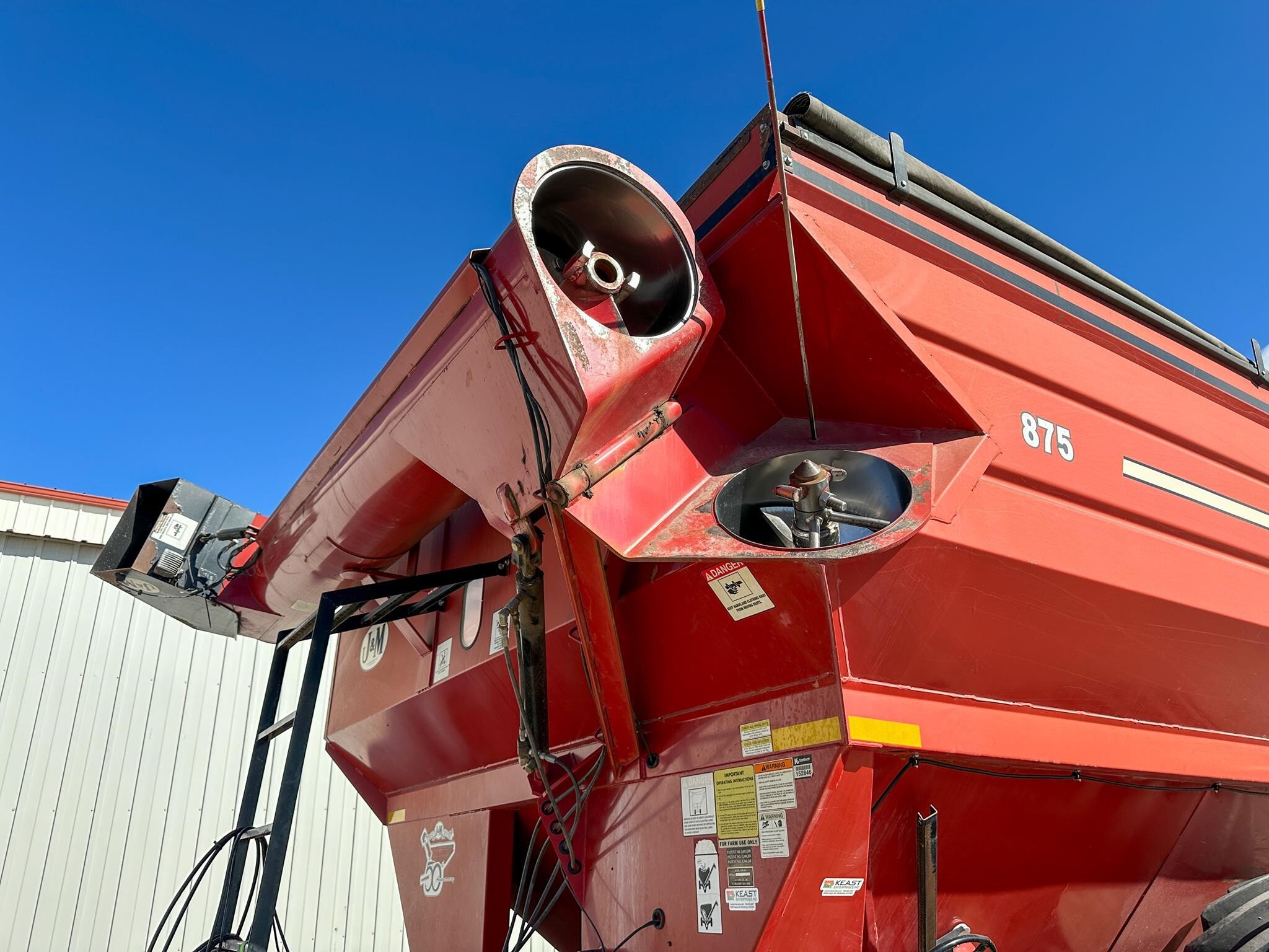 2010 J&M 875 Grain Cart