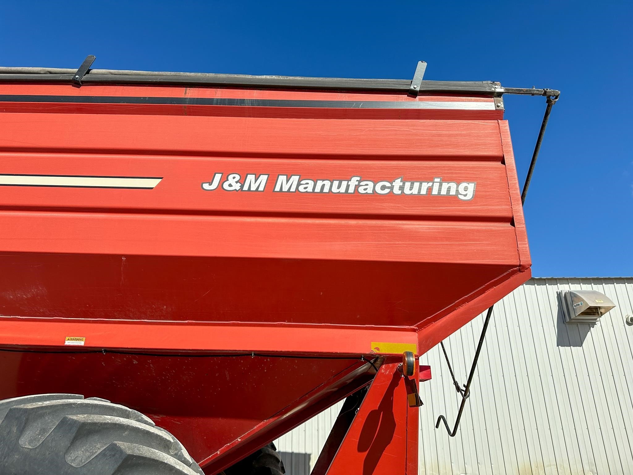 2010 J&M 875 Grain Cart