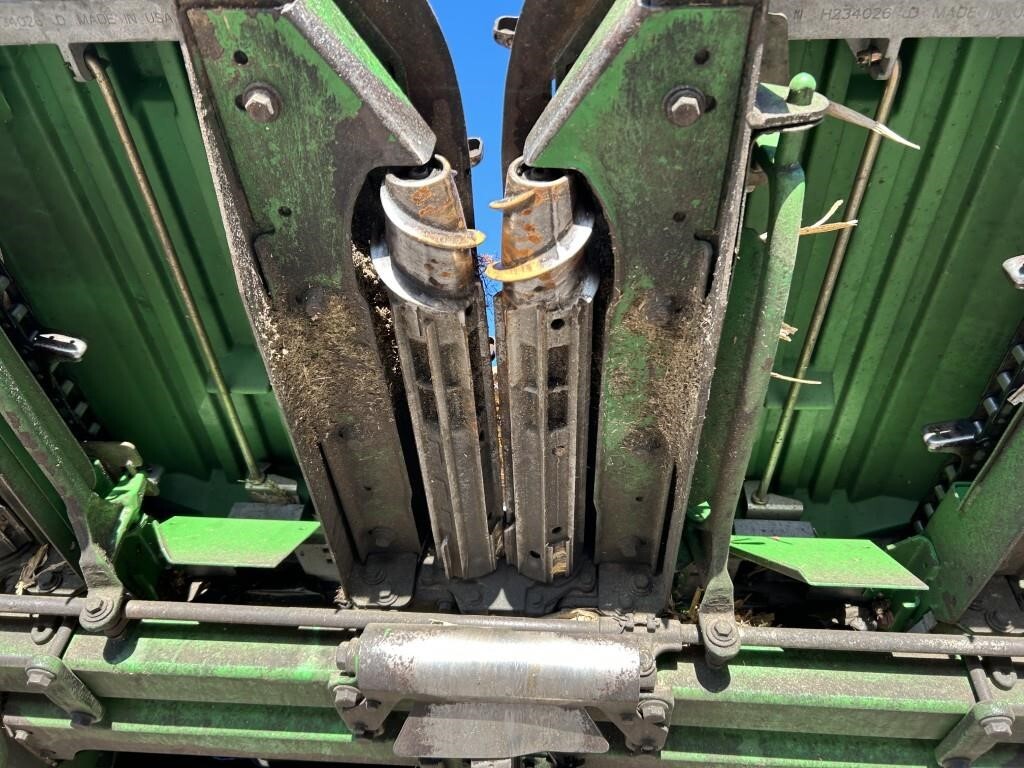 2010 John Deere 612C Corn Head