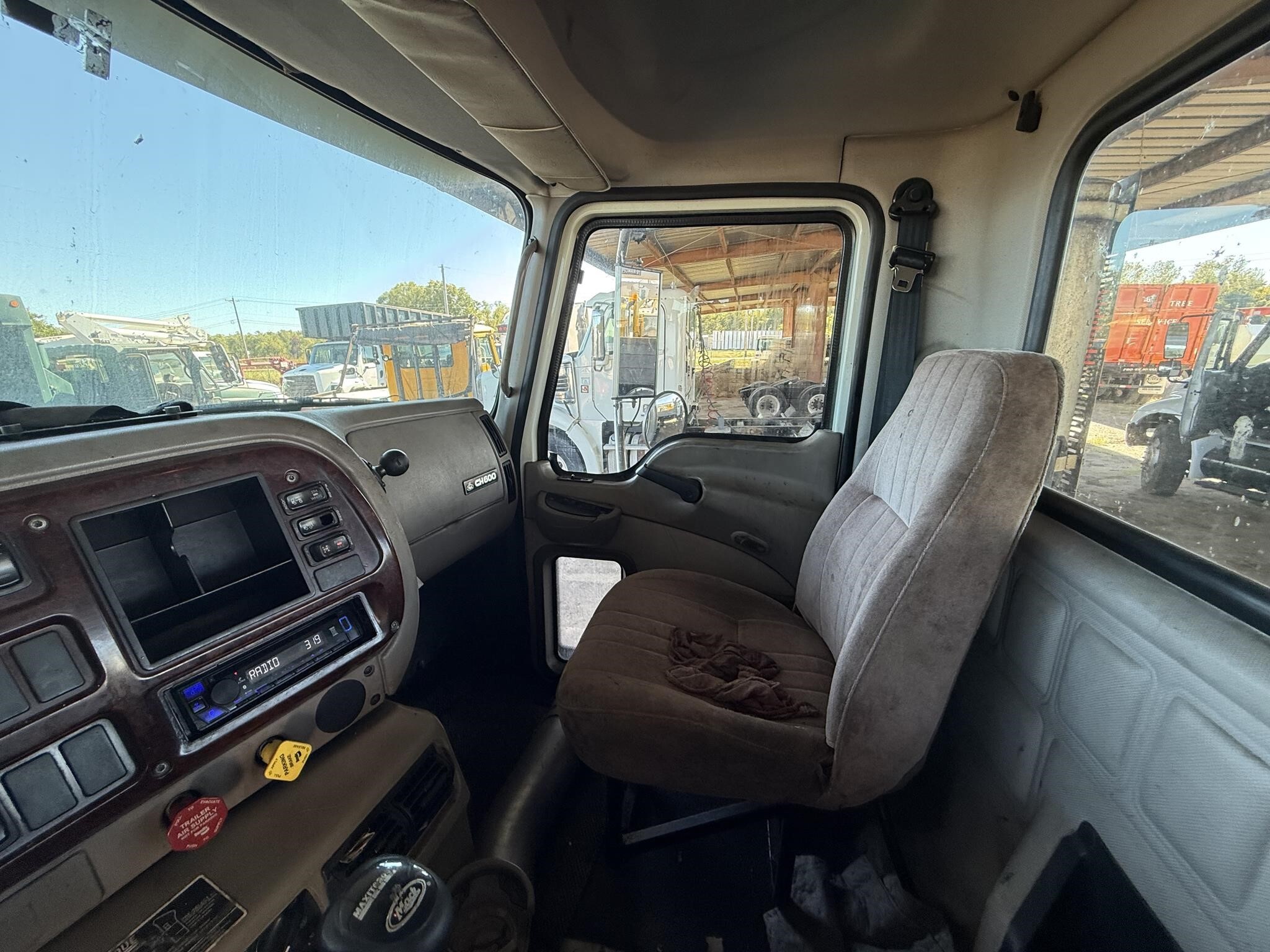 2007 Mack CHN613 Semi Trucks/Trailer