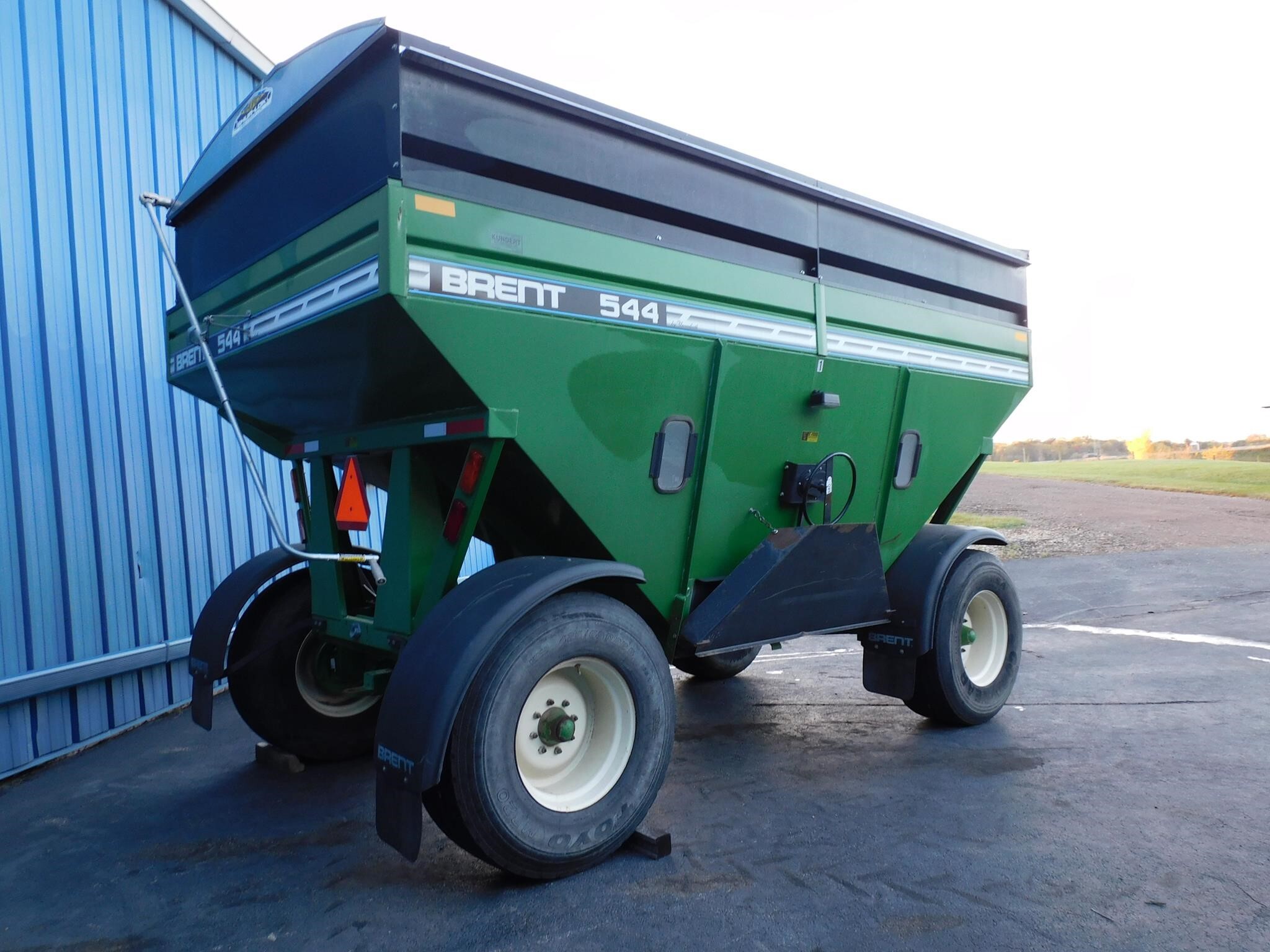  Brent 544 Gravity Wagon