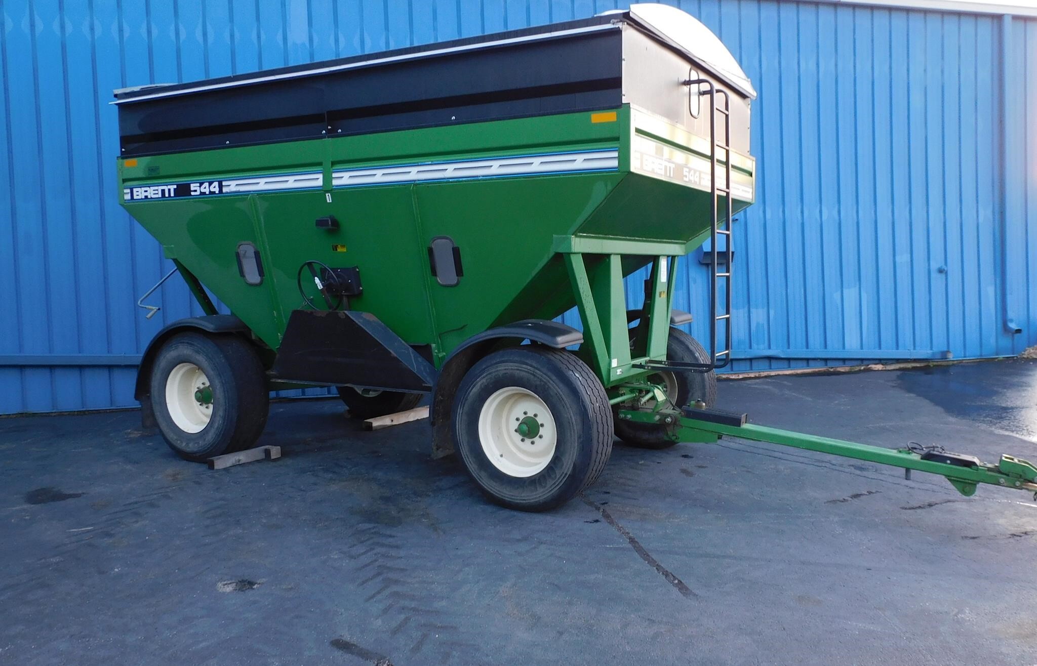  Brent 544 Gravity Wagon