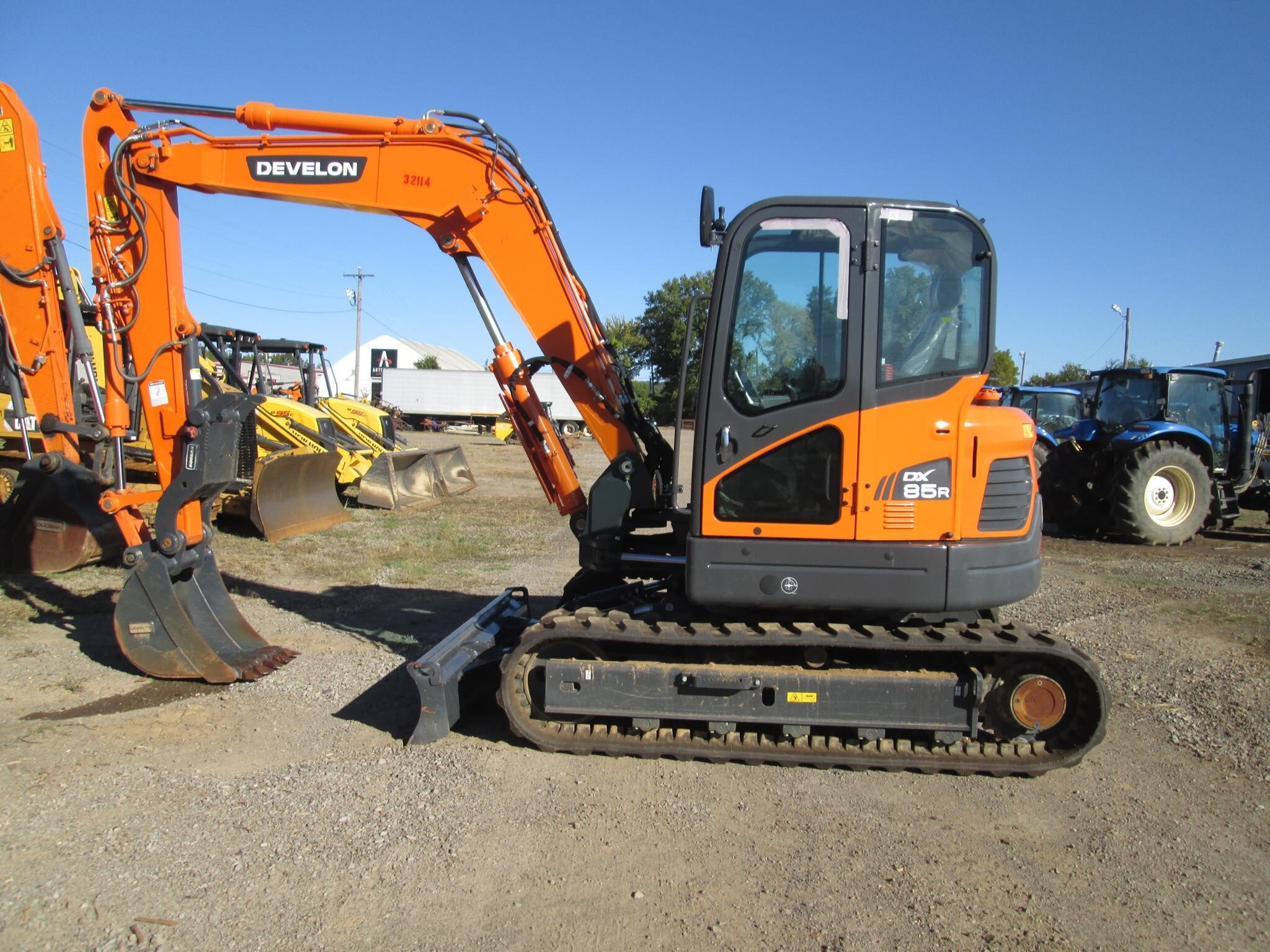 2023 DEVELON DX85R-3 Crawler