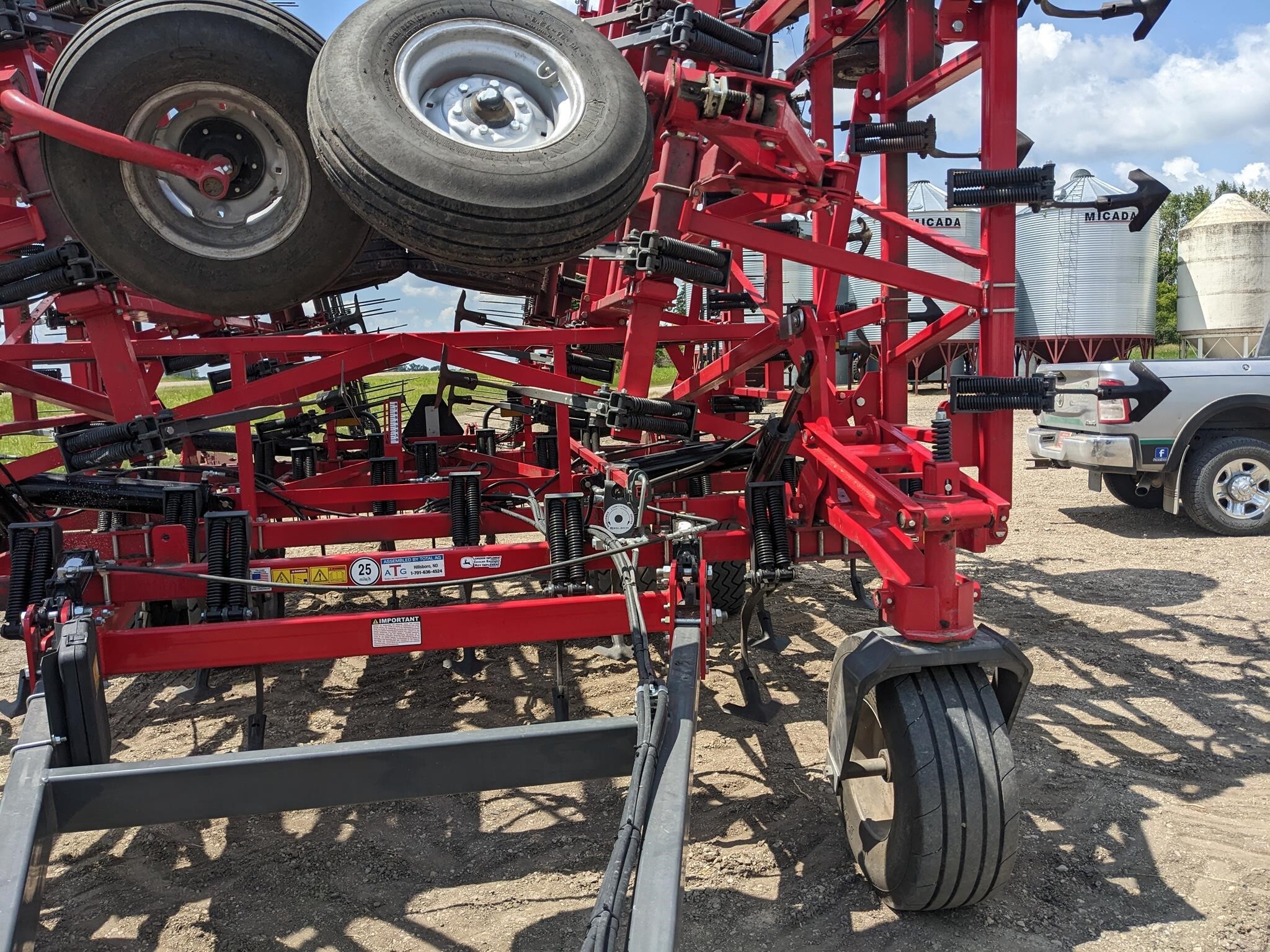 2023 Wil-Rich Quad X-2 Field Cultivator
