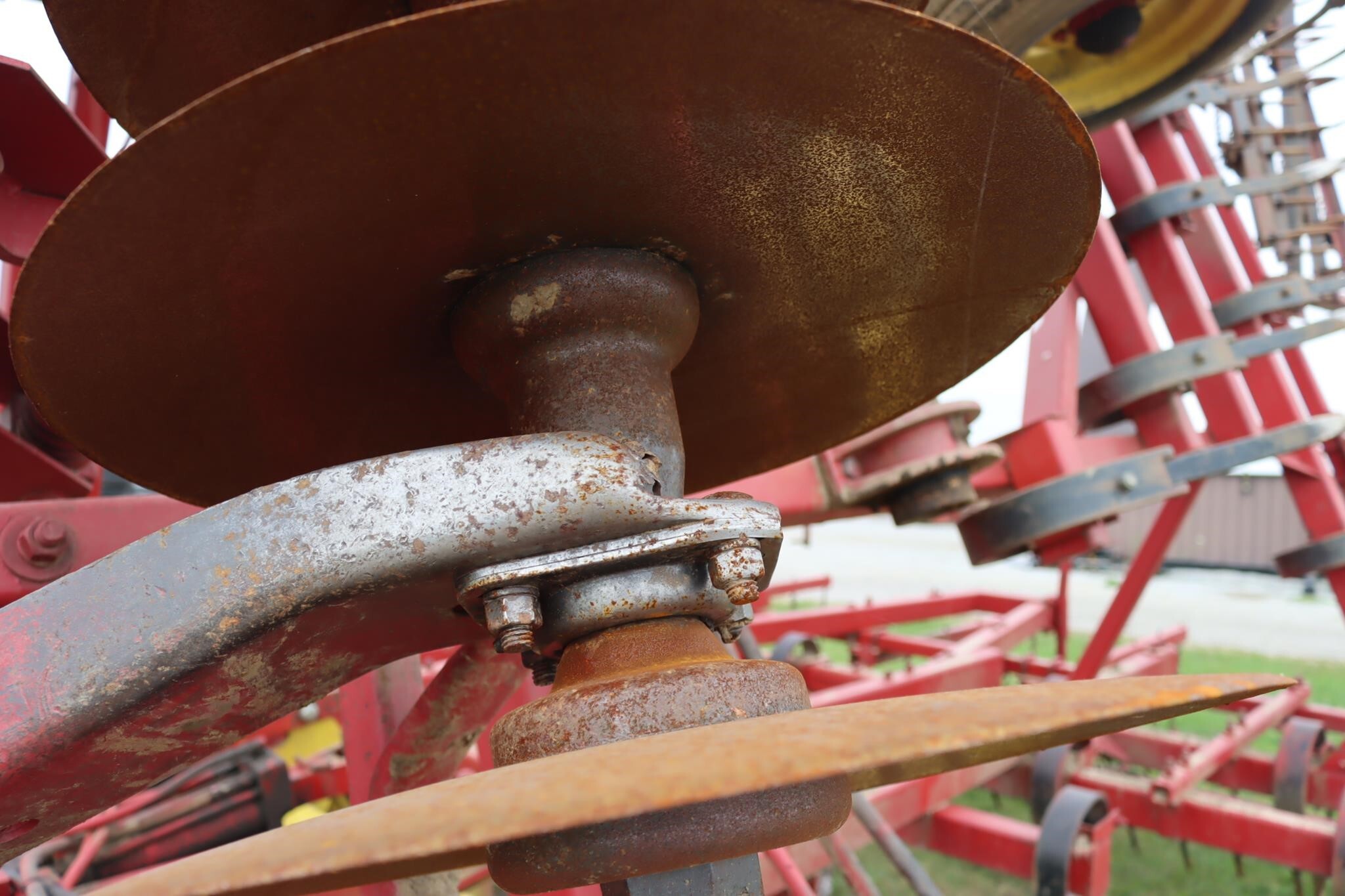  Krause 3100 Soil Finisher