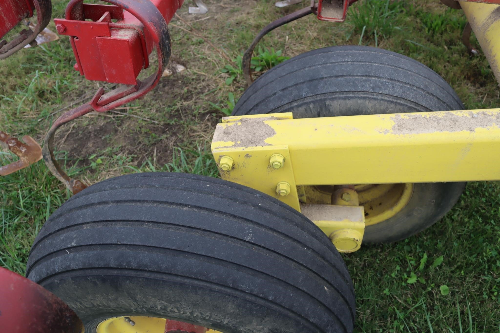  Krause 3100 Soil Finisher