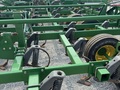 2015 John Deere 2210 Field Cultivator