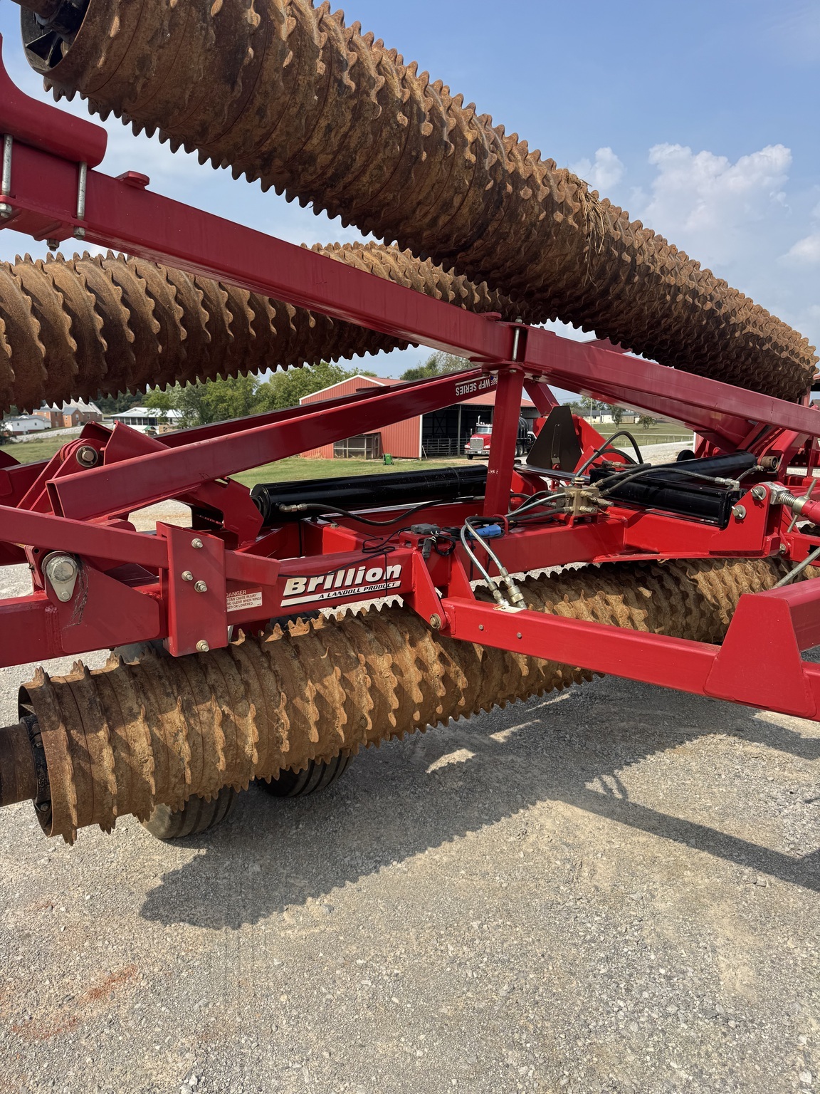 2015 John Deere 2210 Field Cultivator