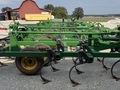 2015 John Deere 2210 Field Cultivator