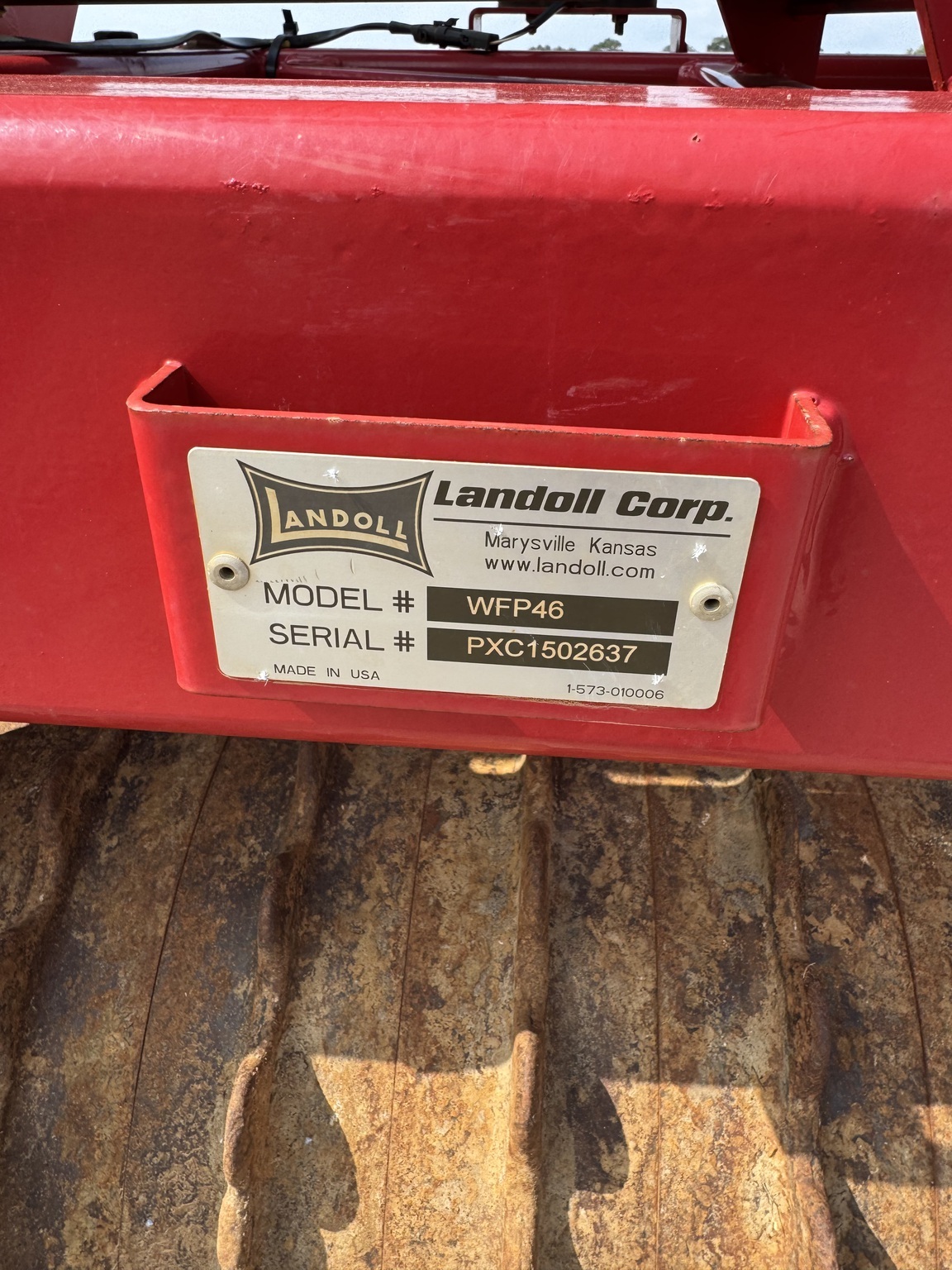 2015 John Deere 2210 Field Cultivator