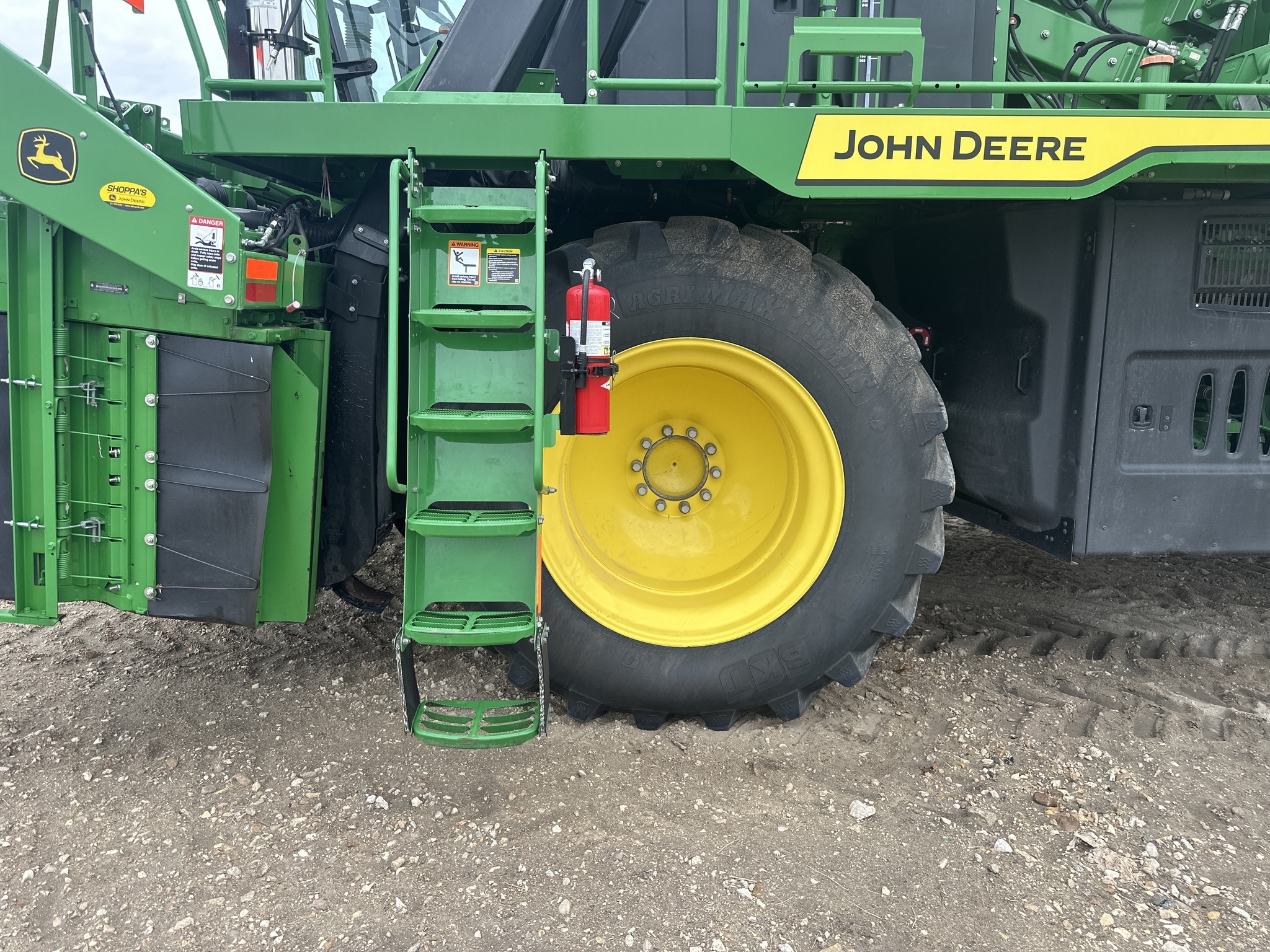 2024 John Deere CP770 Cotton Equipment