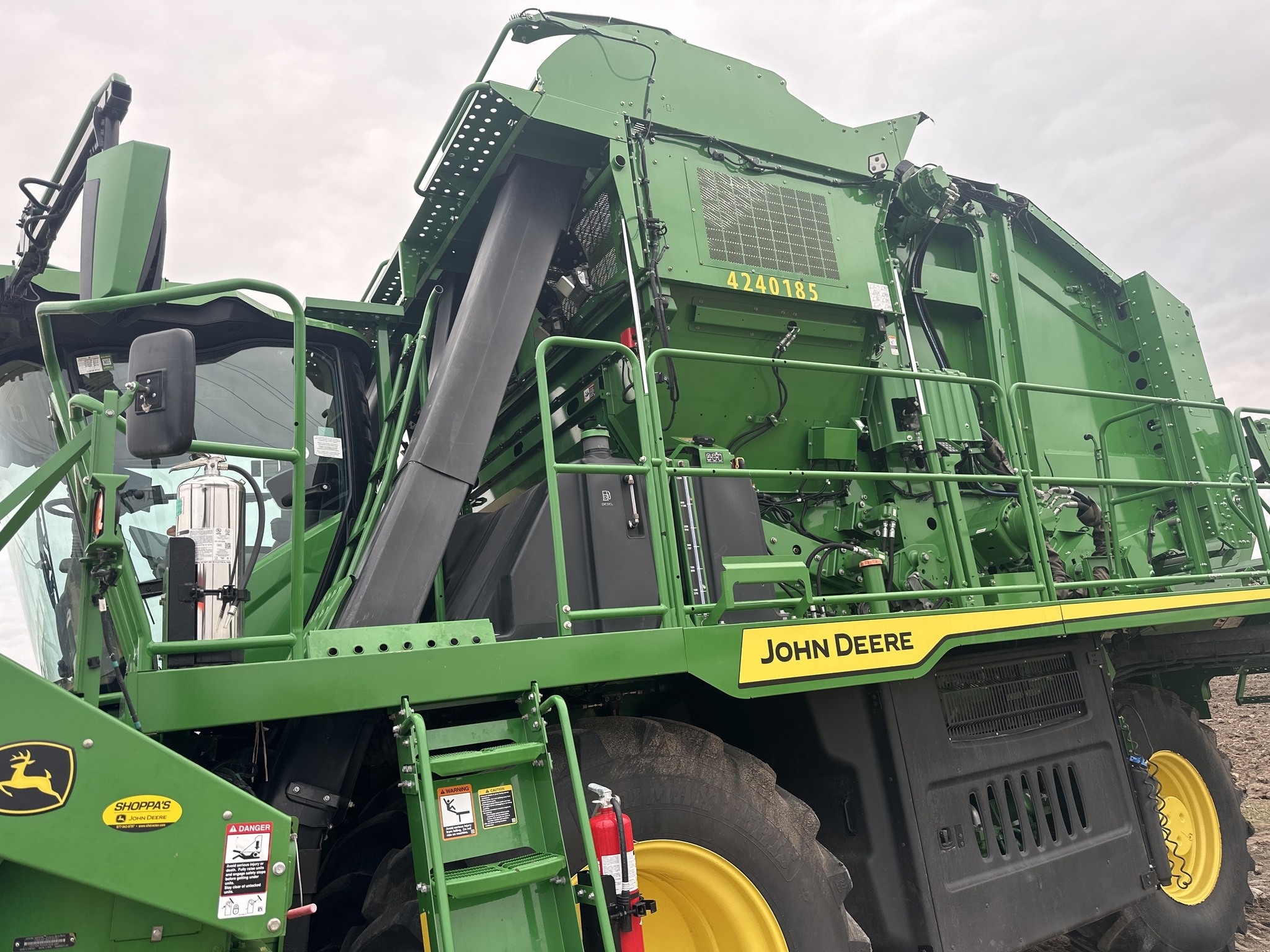 2024 John Deere CP770 Cotton Equipment