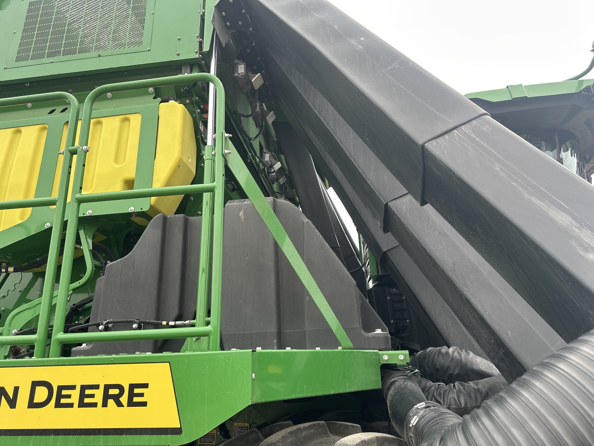 2024 John Deere CP770 Cotton Equipment