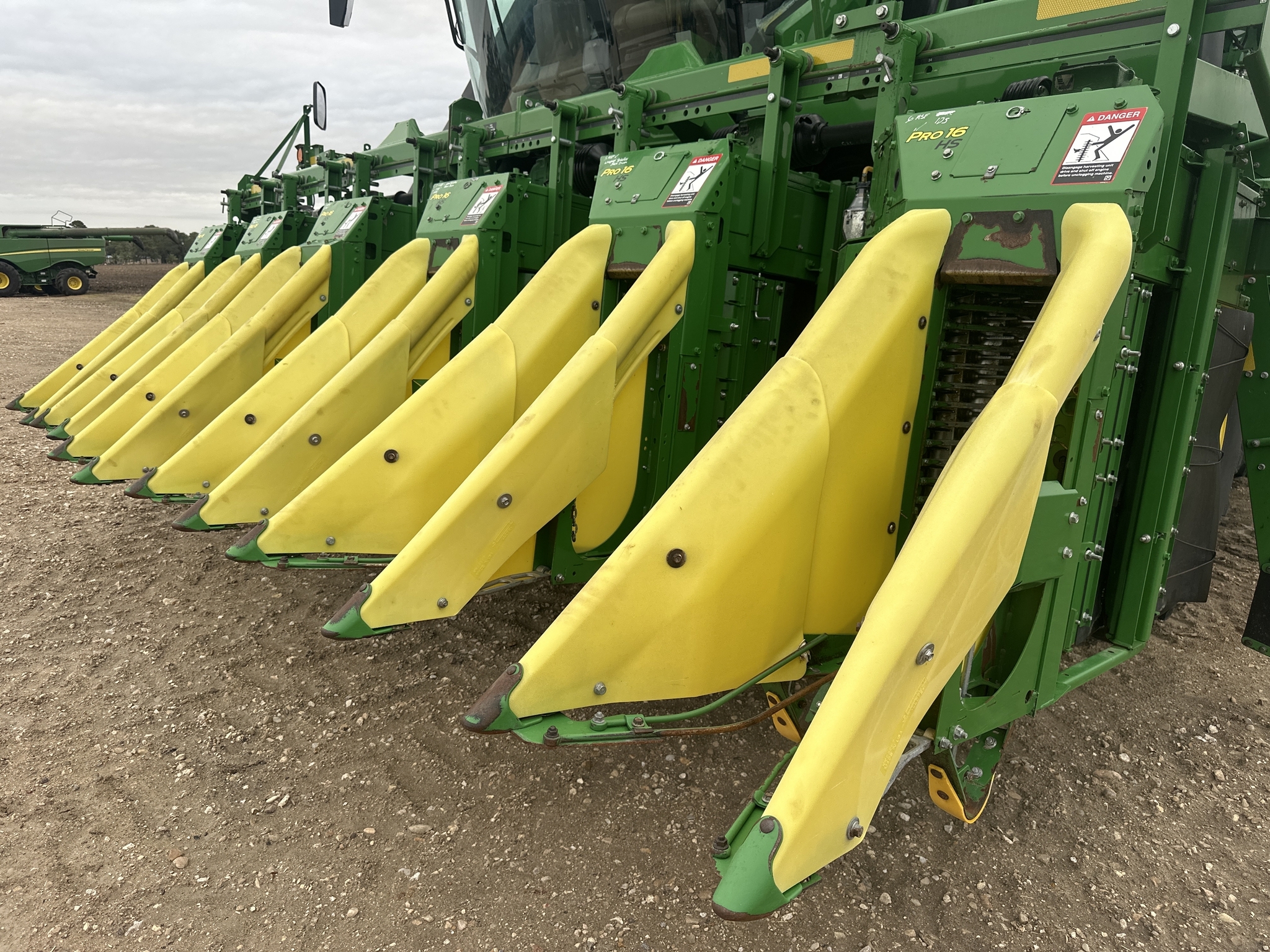 2024 John Deere CP770 Cotton Equipment