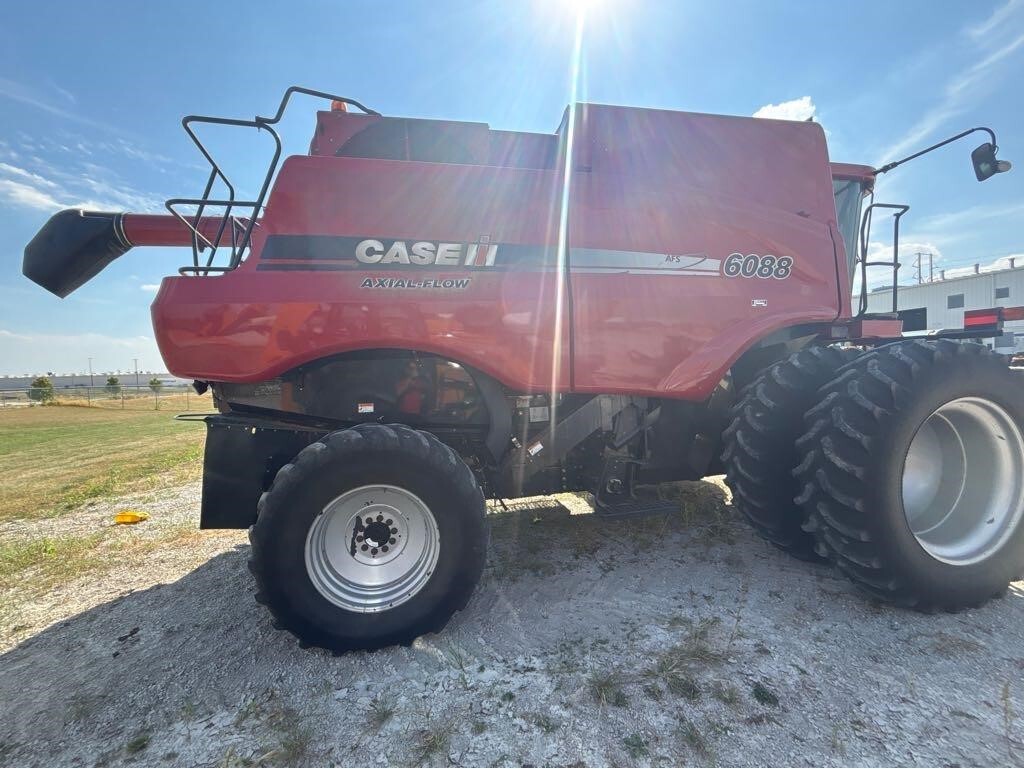 2011 Case IH 6088 Combine