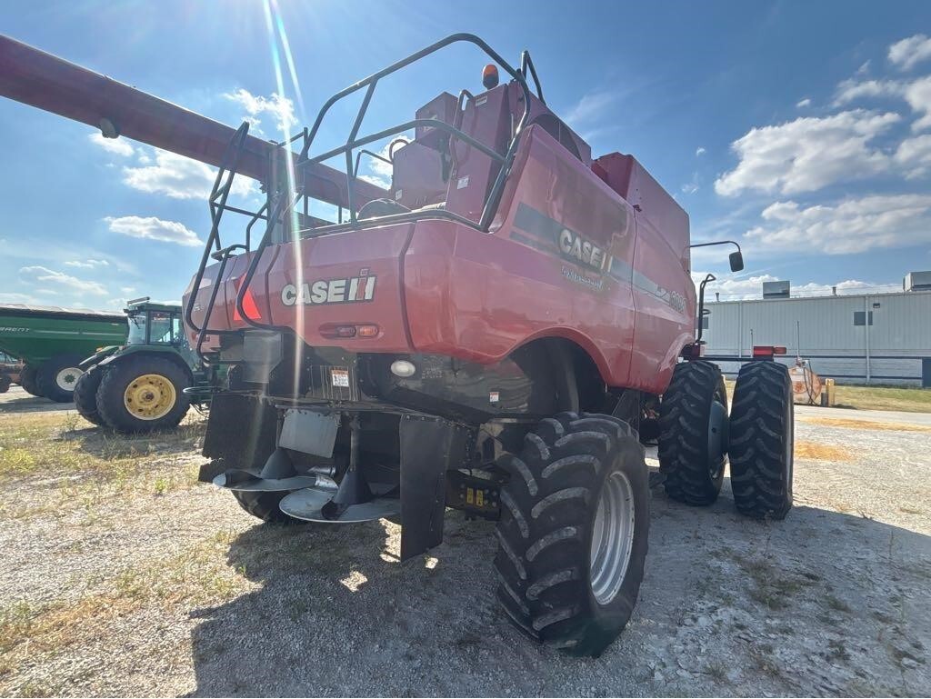 2011 Case IH 6088 Combine