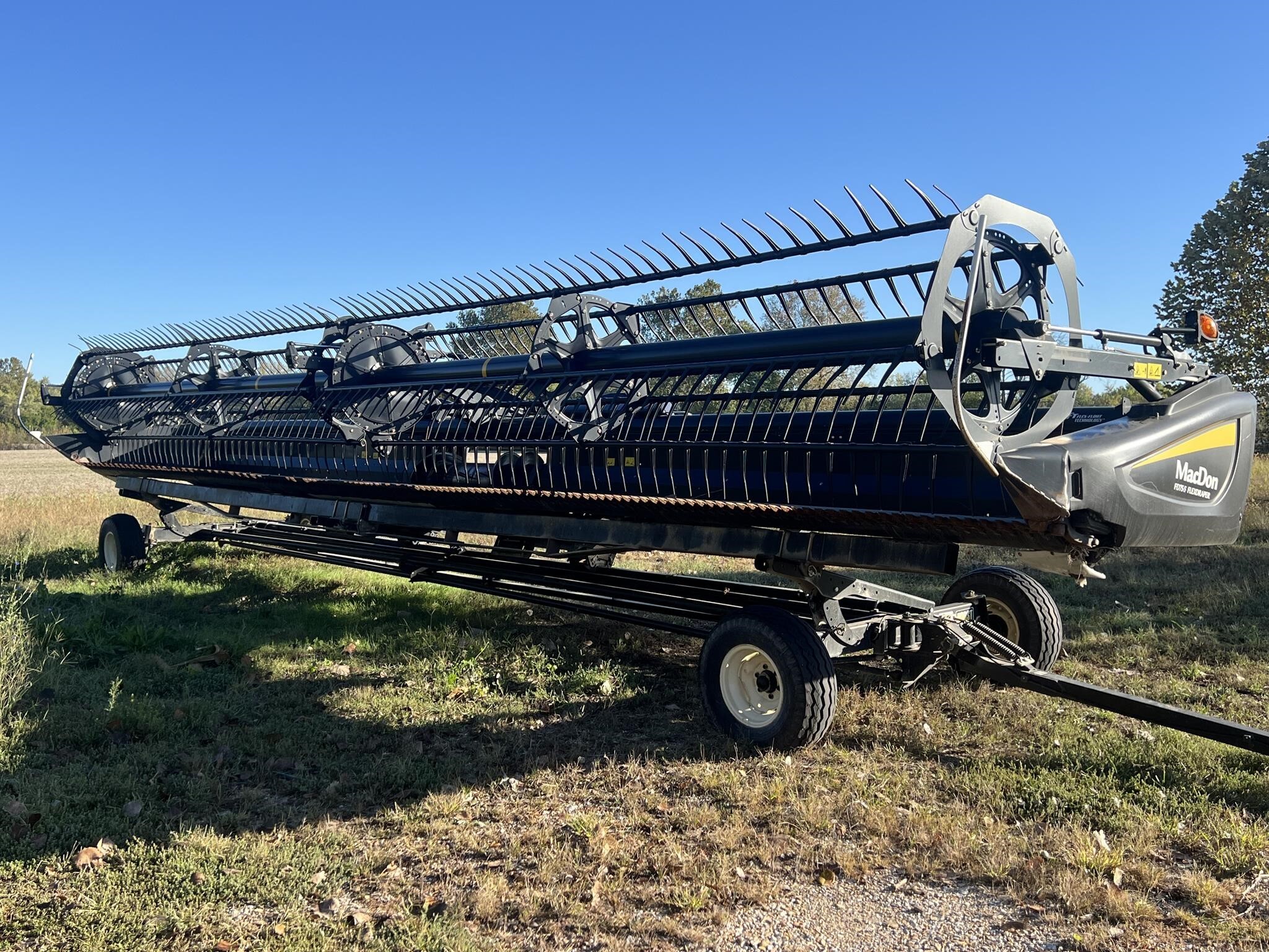 2016 MacDon FD75 Platform