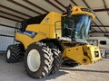 2020 New Holland CR7.90 REVELATION Combine
