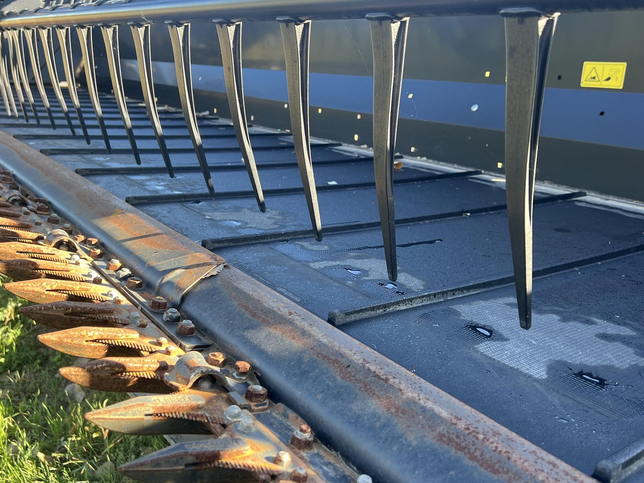 2016 MacDon FD75 Platform