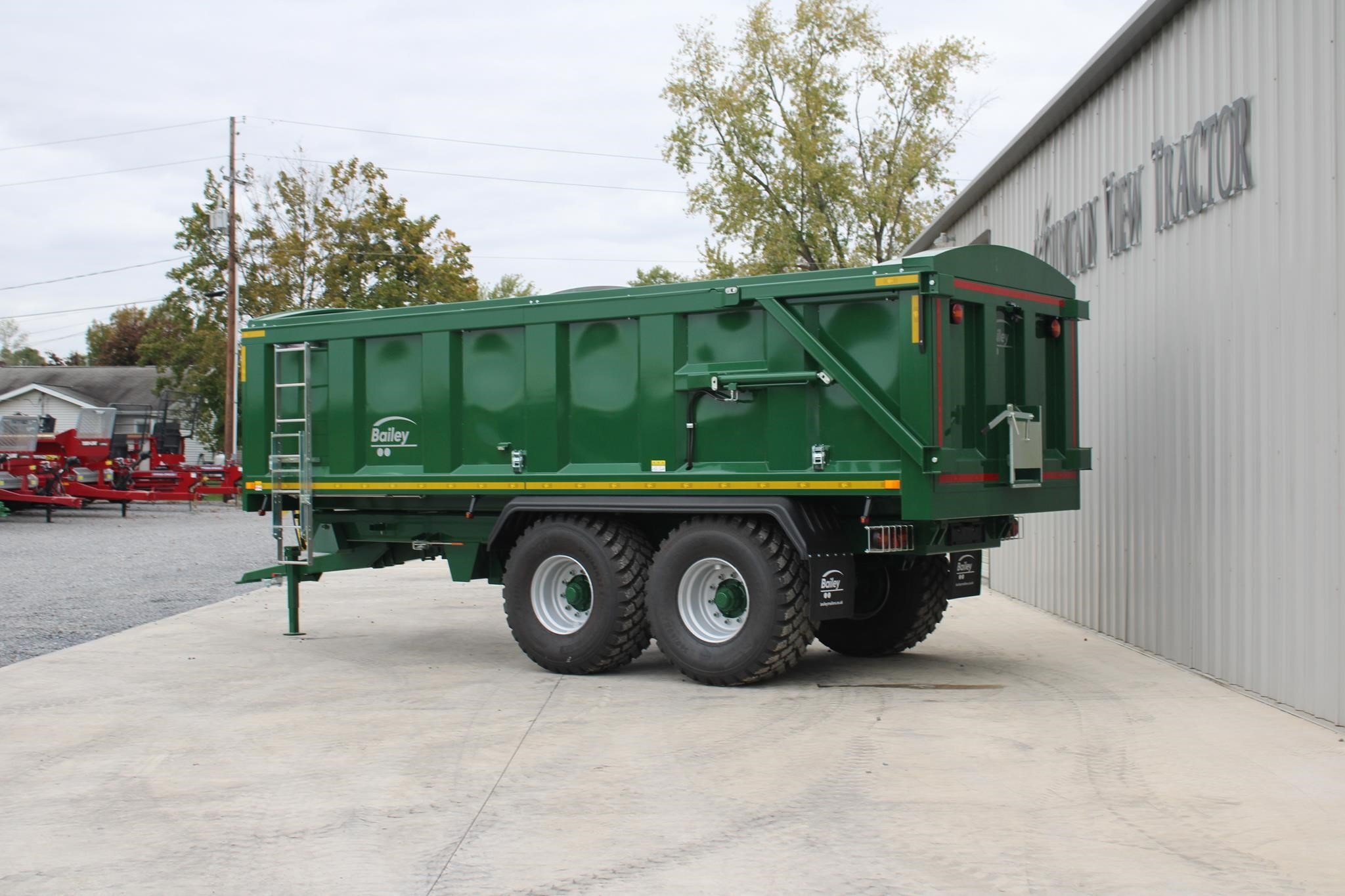 2025 Bailey TB16 Grain Trailer