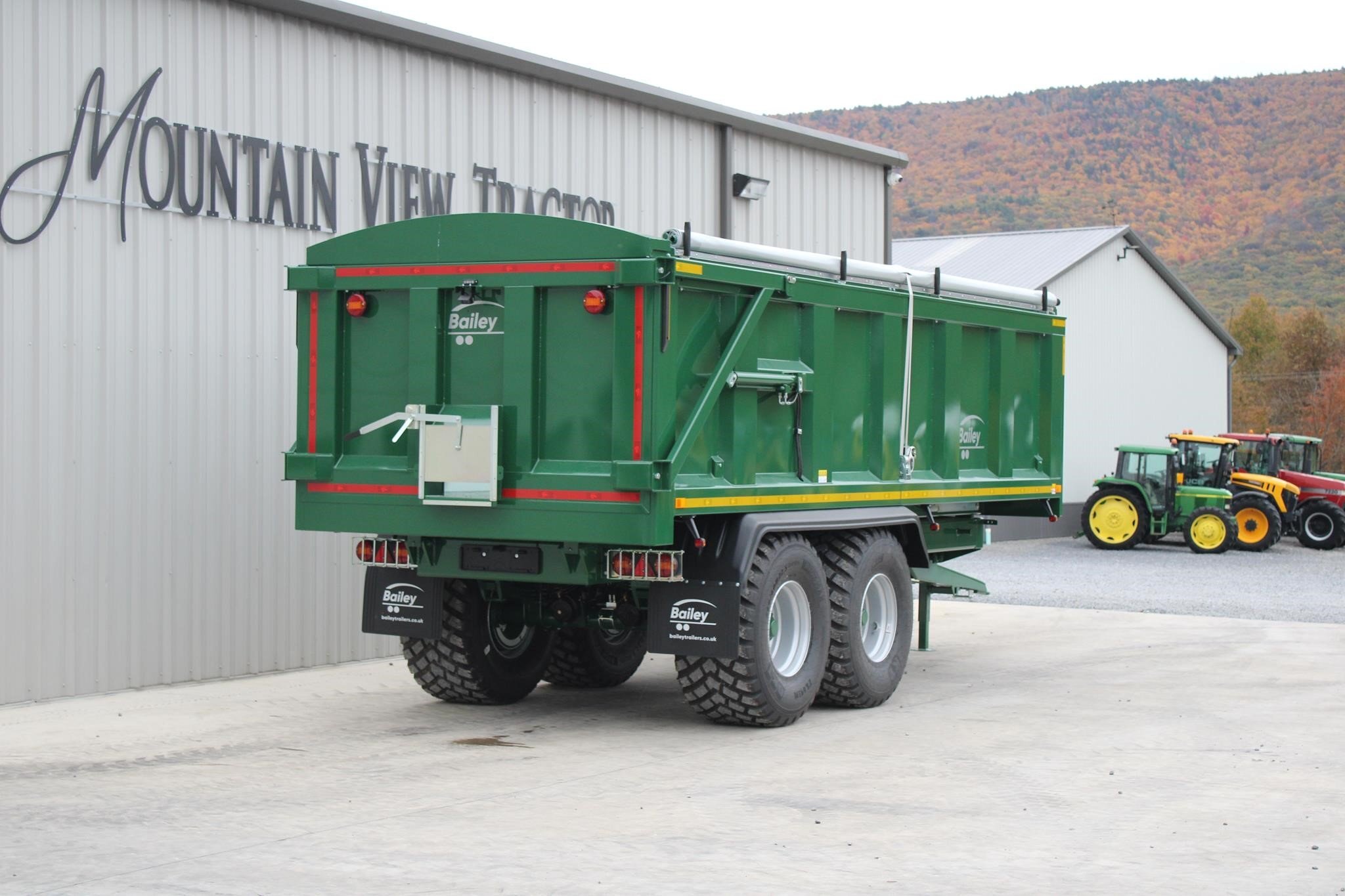 2025 Bailey TB16 Grain Trailer