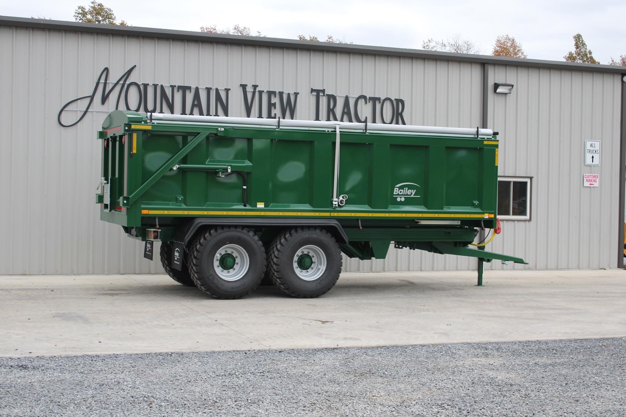 2025 Bailey TB16 Grain Trailer