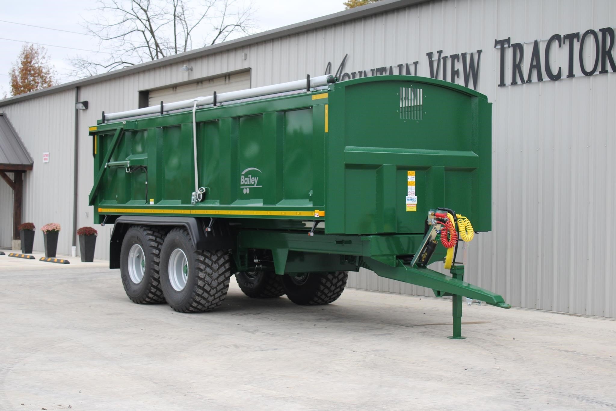 2025 Bailey TB16 Grain Trailer