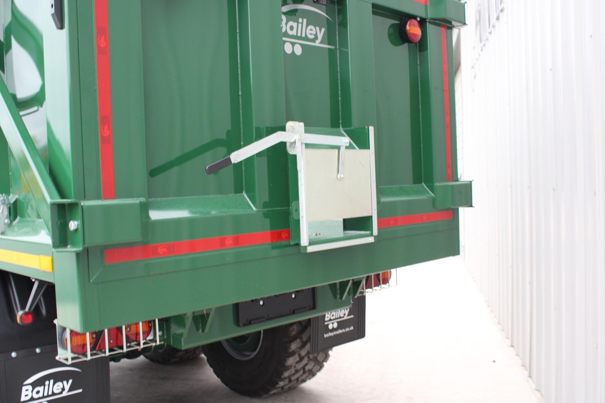 2025 Bailey TB16 Grain Trailer