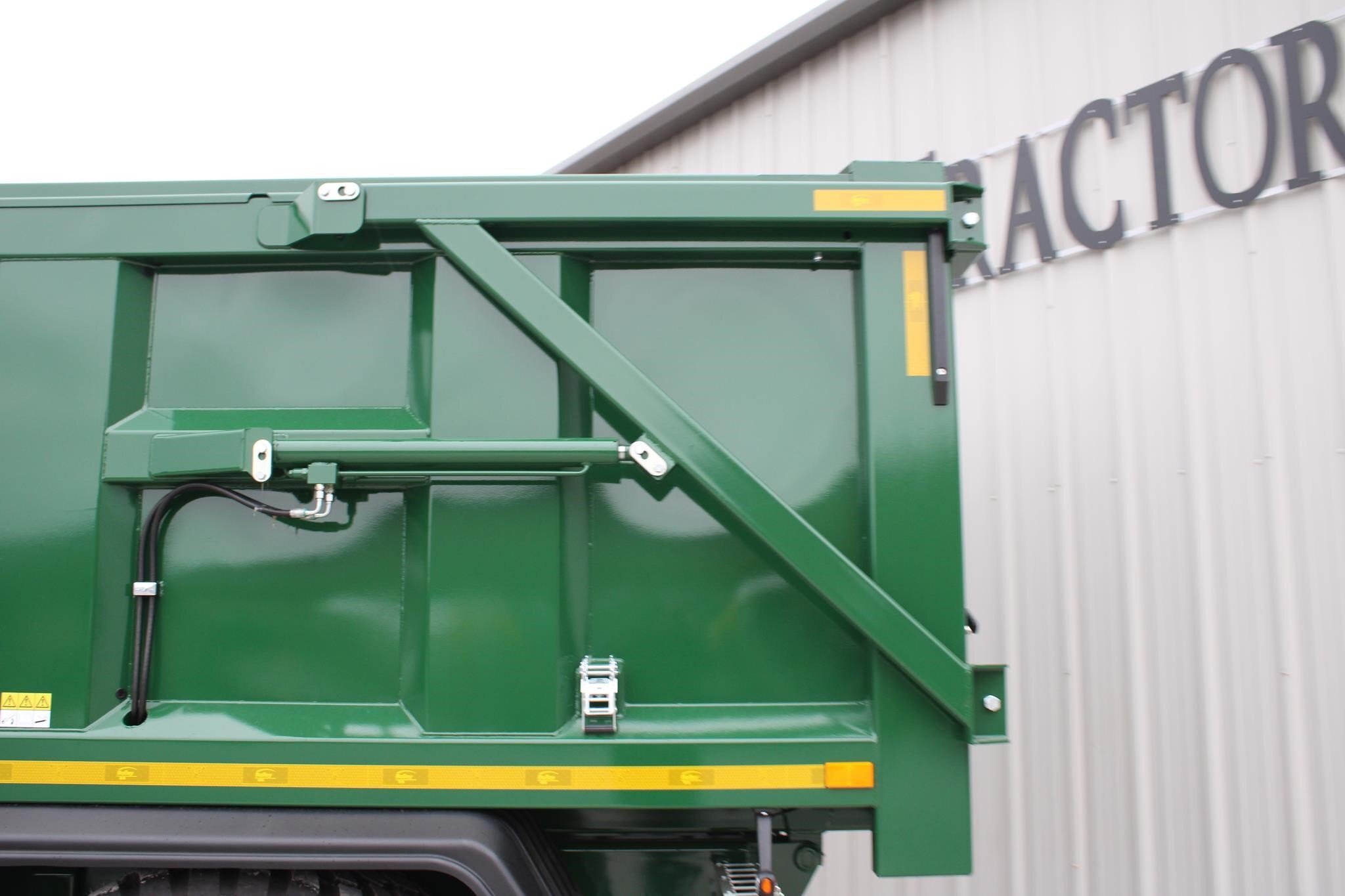 2025 Bailey TB16 Grain Trailer