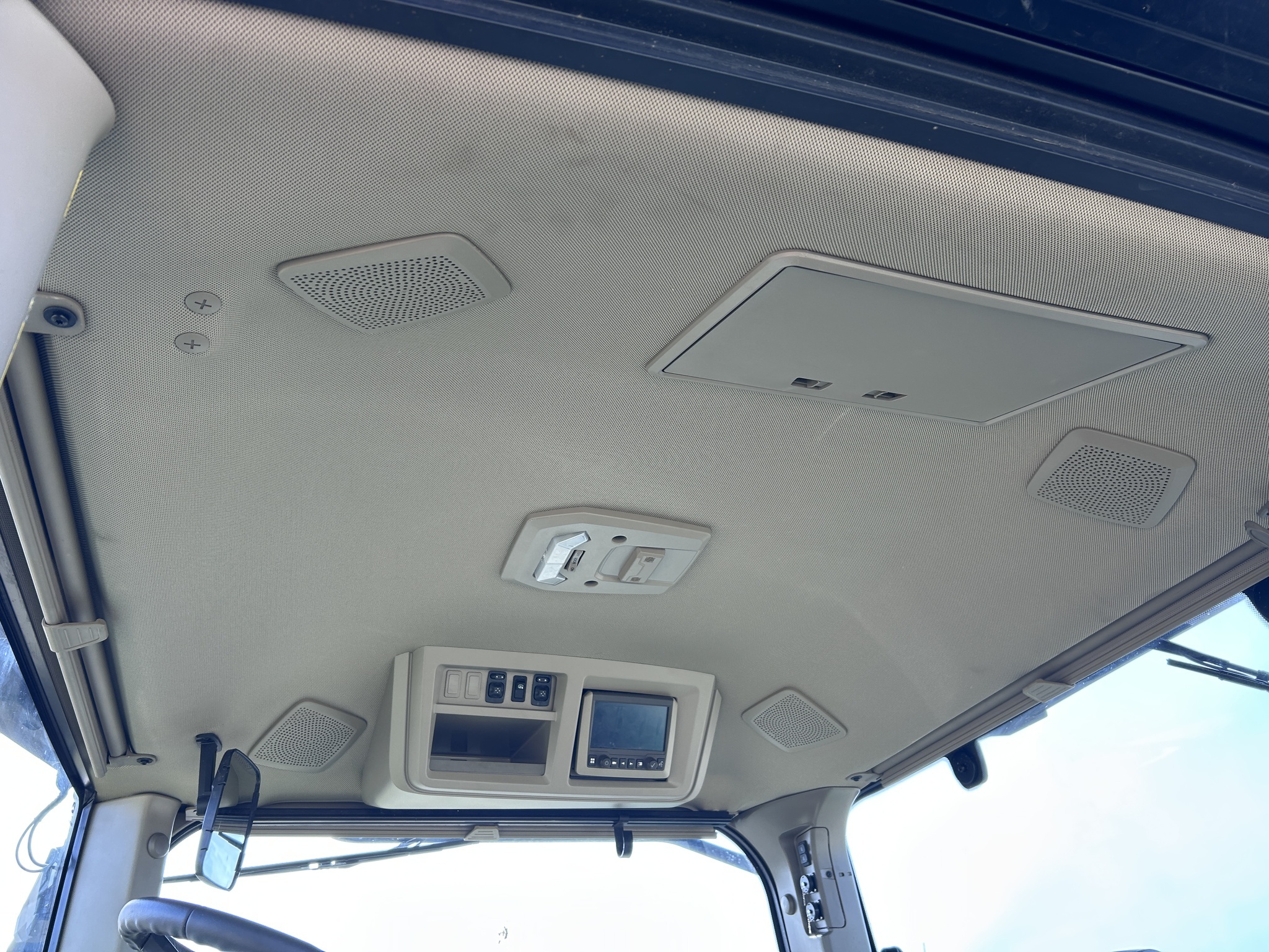 2023 John Deere 8R 340 Tractor