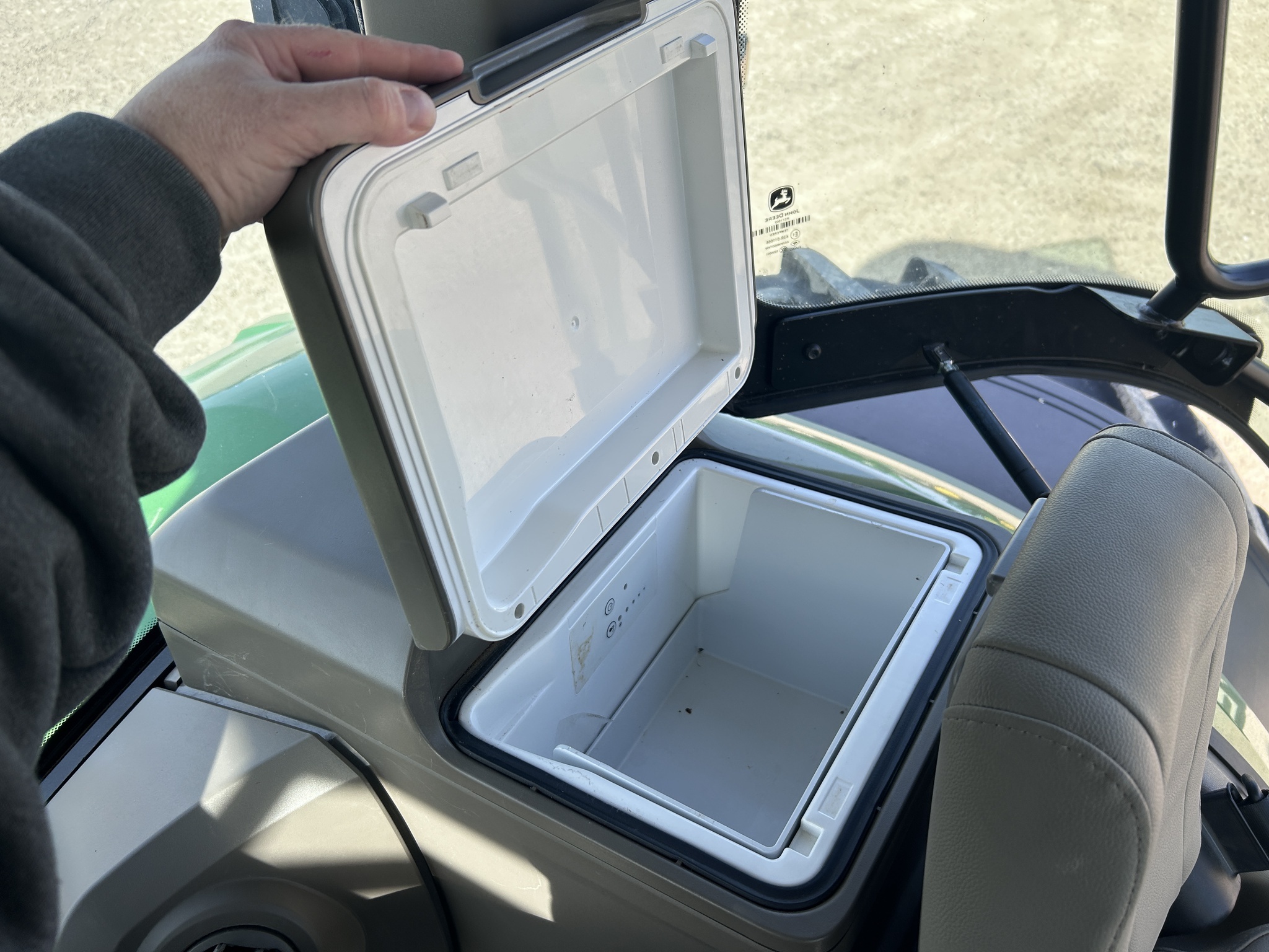 2023 John Deere 8R 340 Tractor