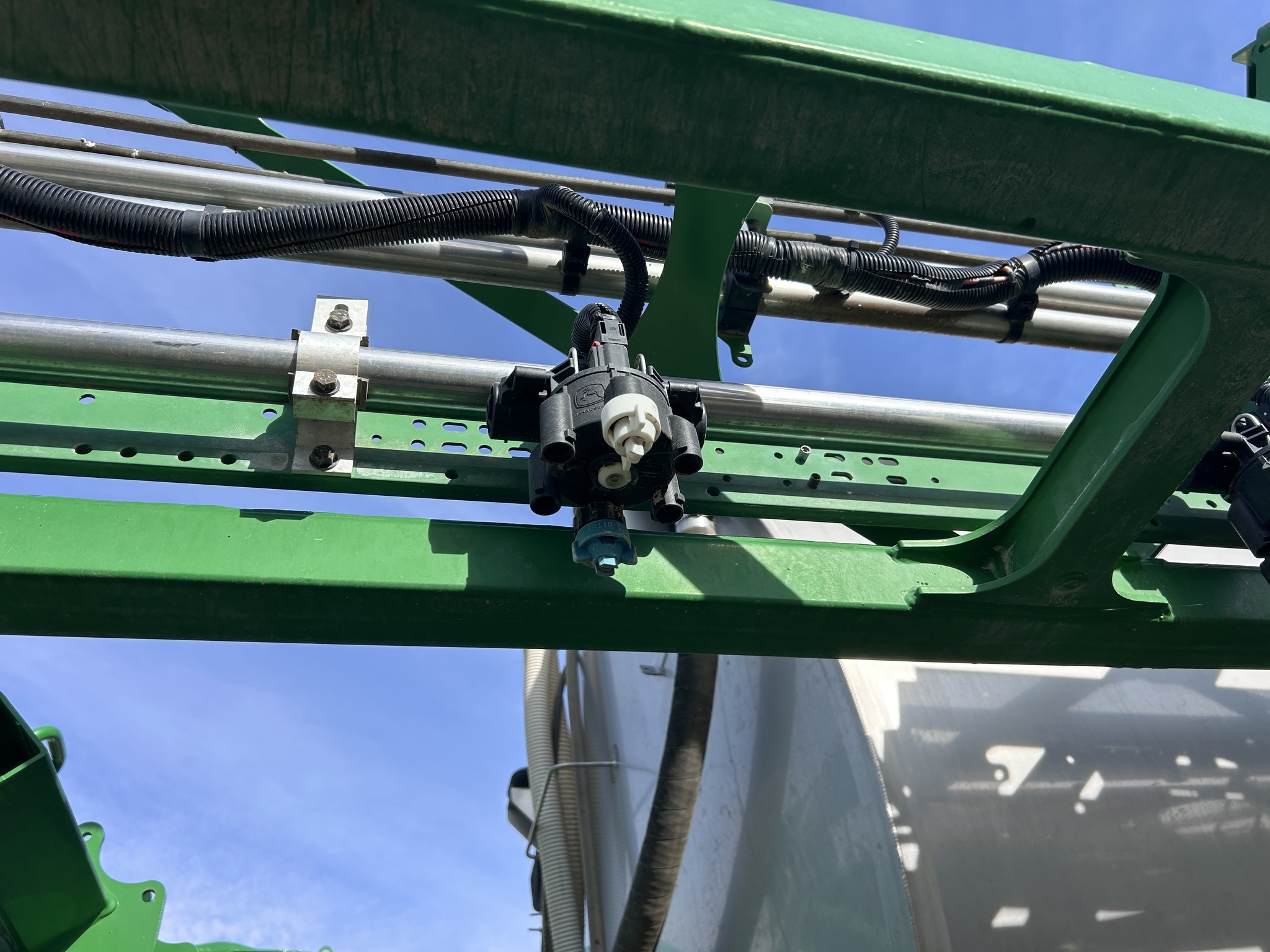 2024 John Deere 412R Self-Propelled Sprayer