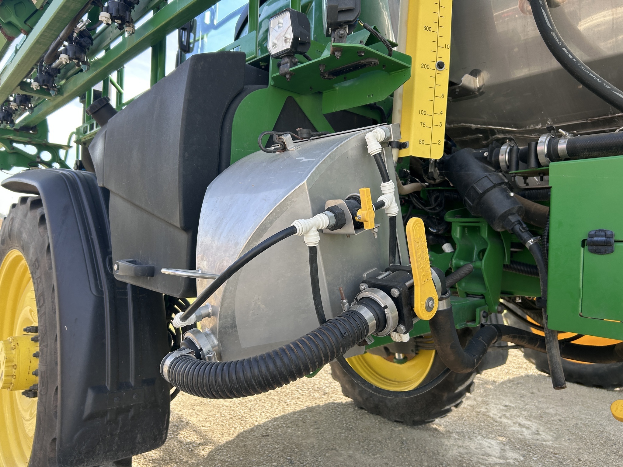 2024 John Deere 412R Self-Propelled Sprayer