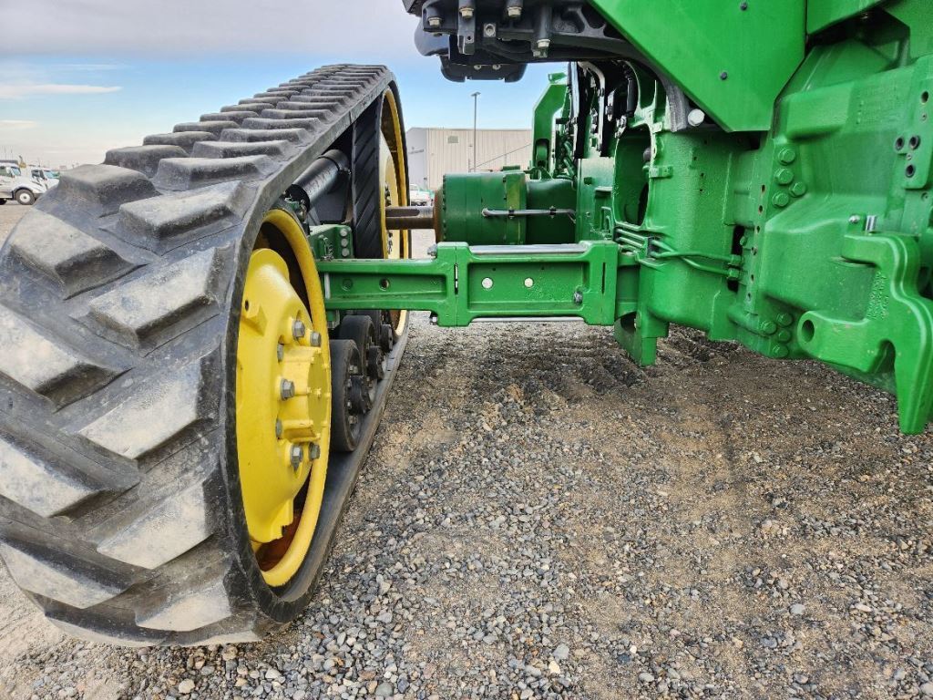 2022 John Deere 8RT 370 Tractor