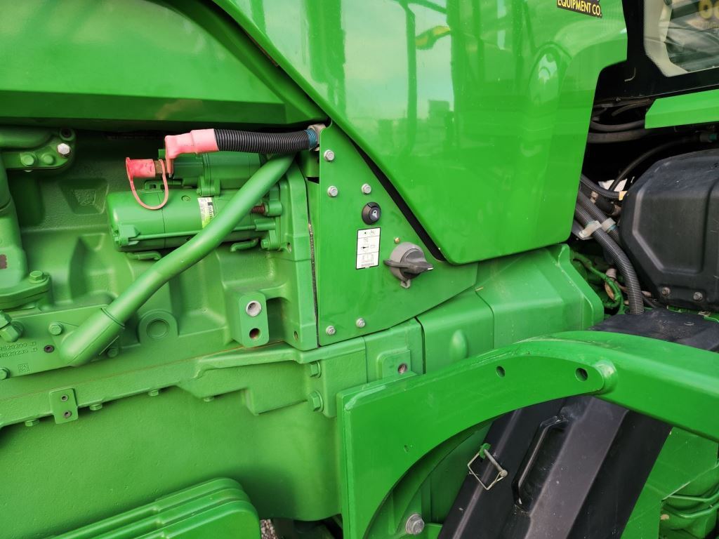 2022 John Deere 8RT 370 Tractor