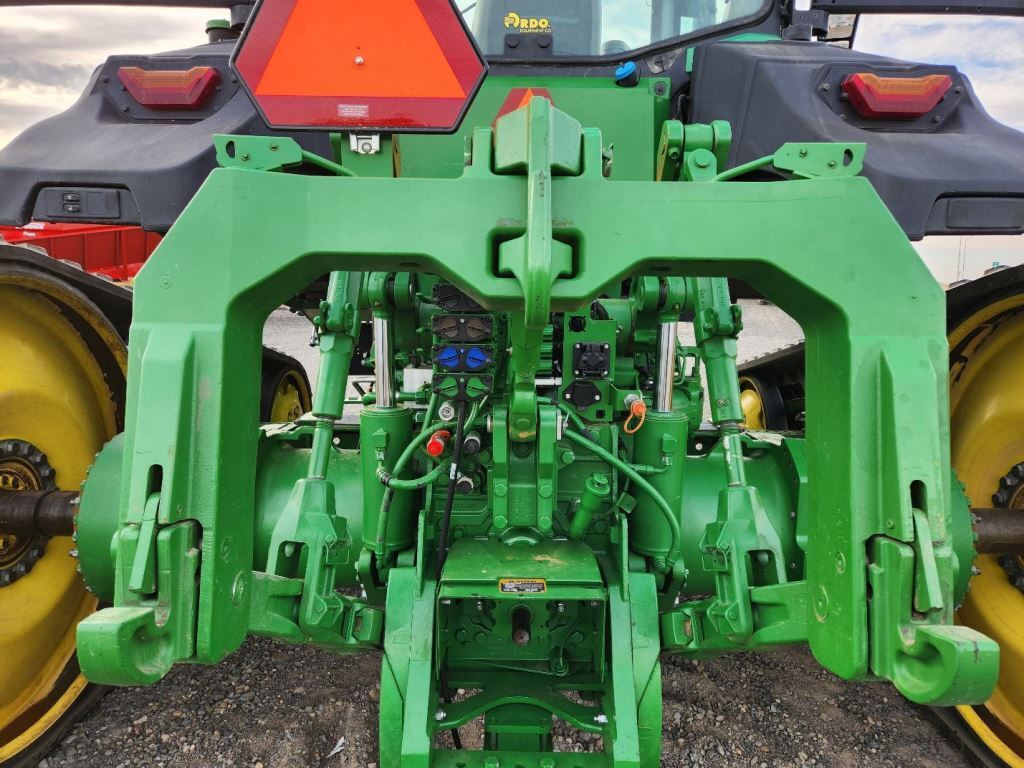 2022 John Deere 8RT 370 Tractor