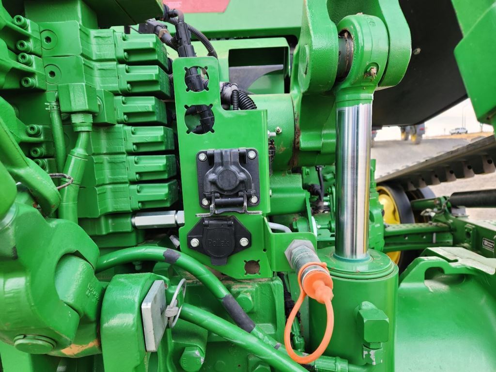 2022 John Deere 8RT 370 Tractor