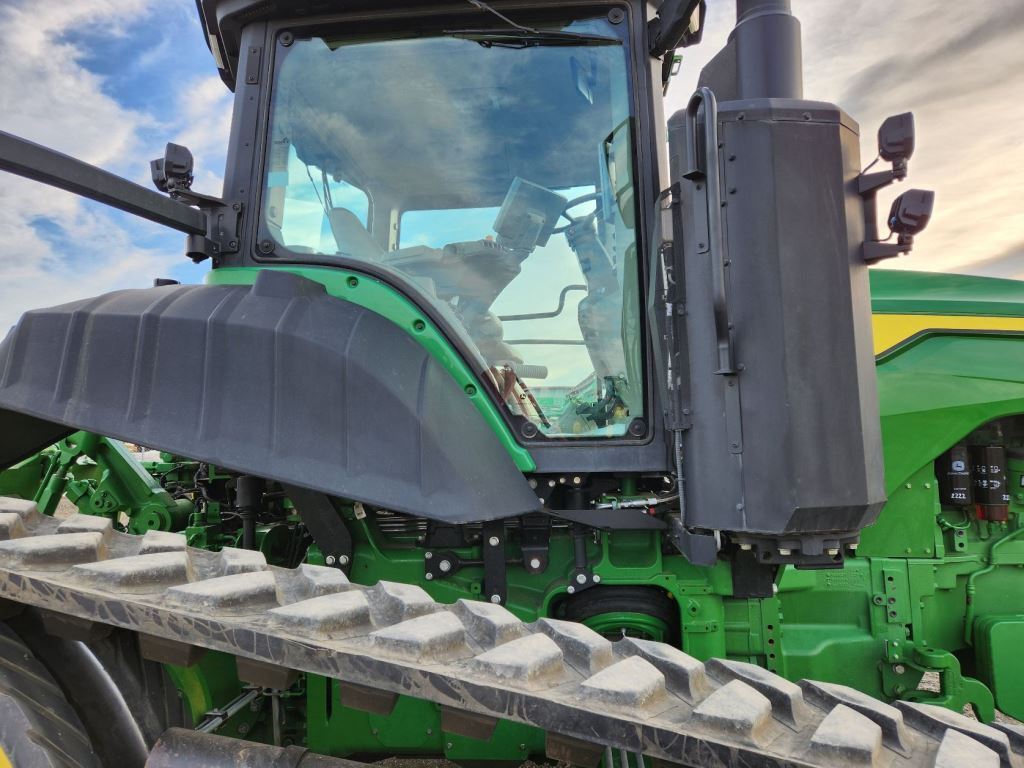 2022 John Deere 8RT 370 Tractor