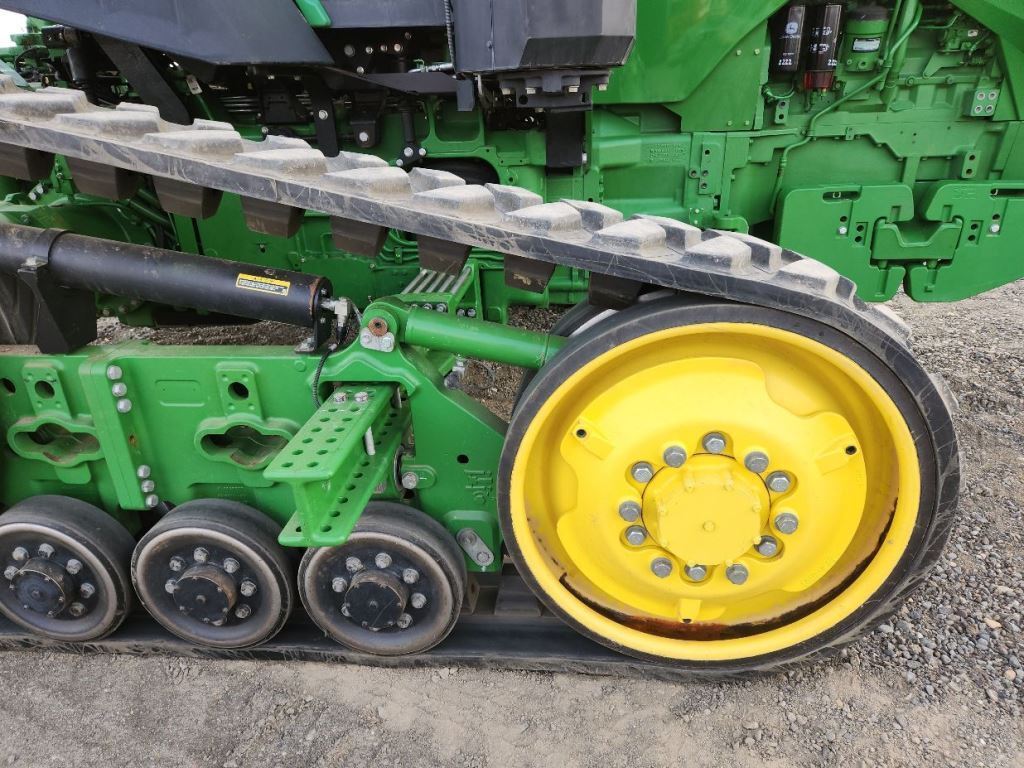2022 John Deere 8RT 370 Tractor